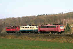 Drei Loks der Baureihe 110 bei Uhingen