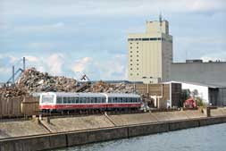 VT 411 und VS 201 in Stuttgart Hafen